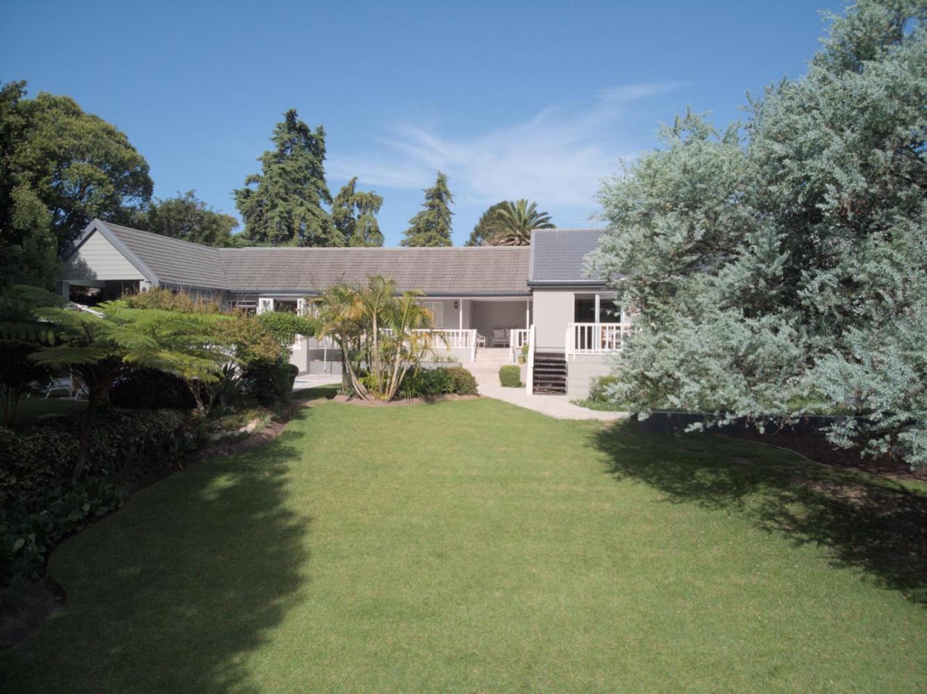 Arbour1 Guesthouse George Bagian luar foto