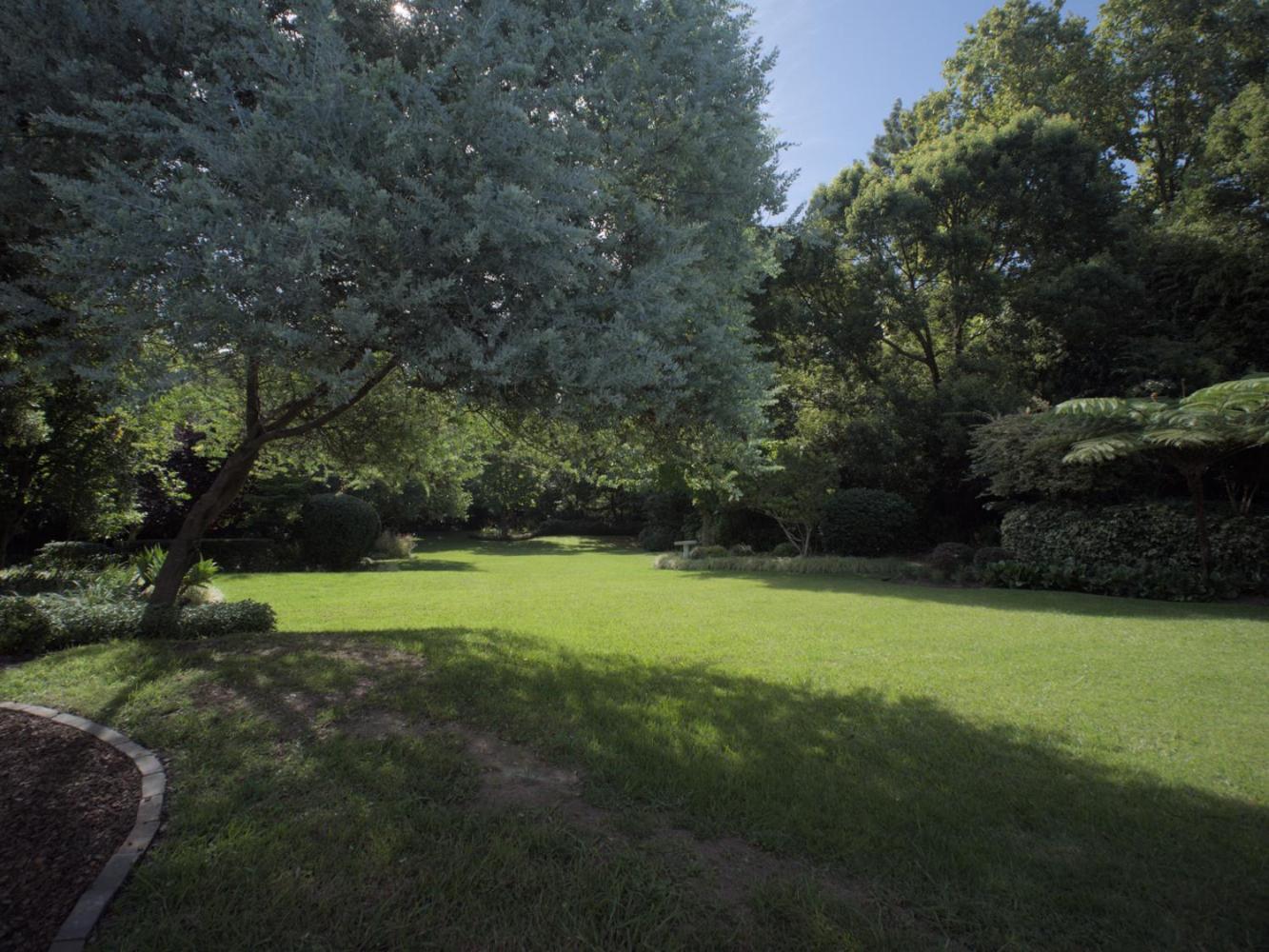 Arbour1 Guesthouse George Bagian luar foto
