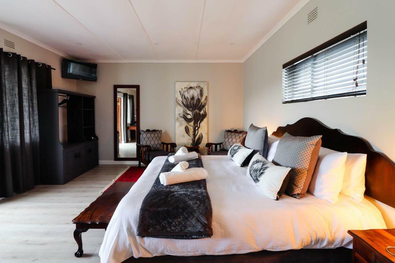 Arbour1 Guesthouse George Bagian luar foto