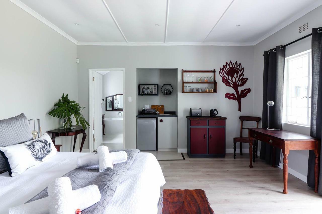 Arbour1 Guesthouse George Bagian luar foto