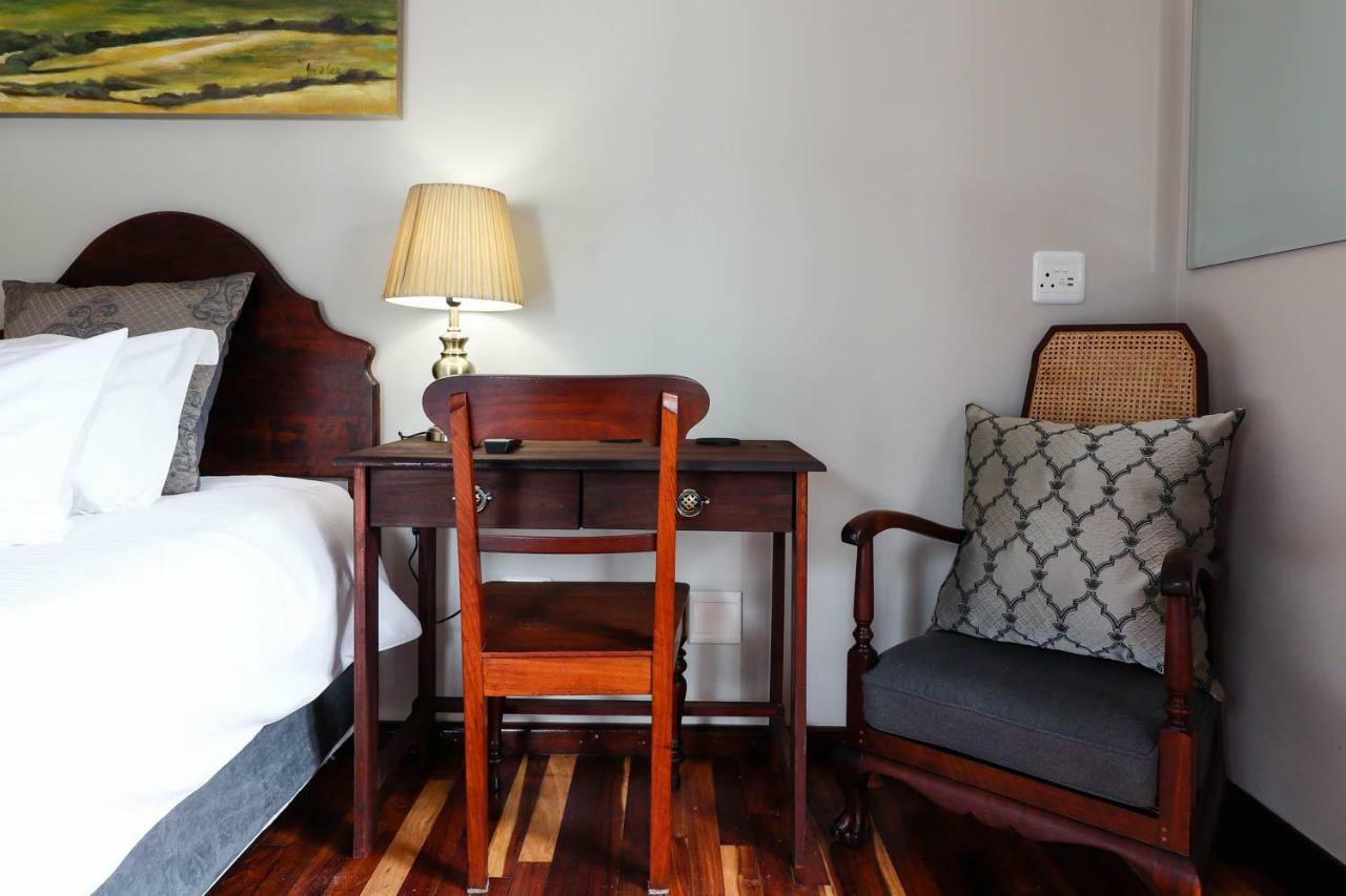 Arbour1 Guesthouse George Bagian luar foto