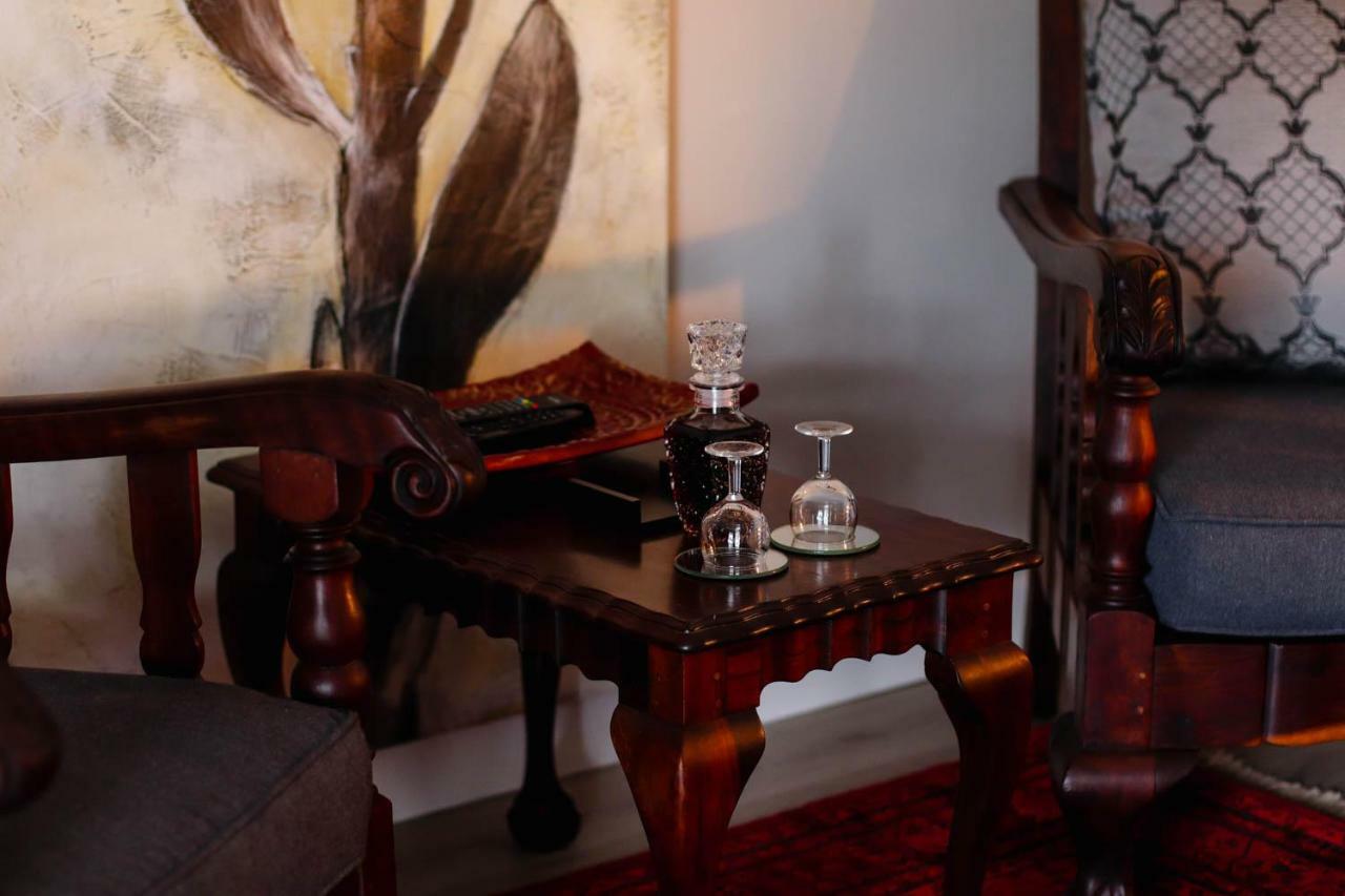 Arbour1 Guesthouse George Bagian luar foto