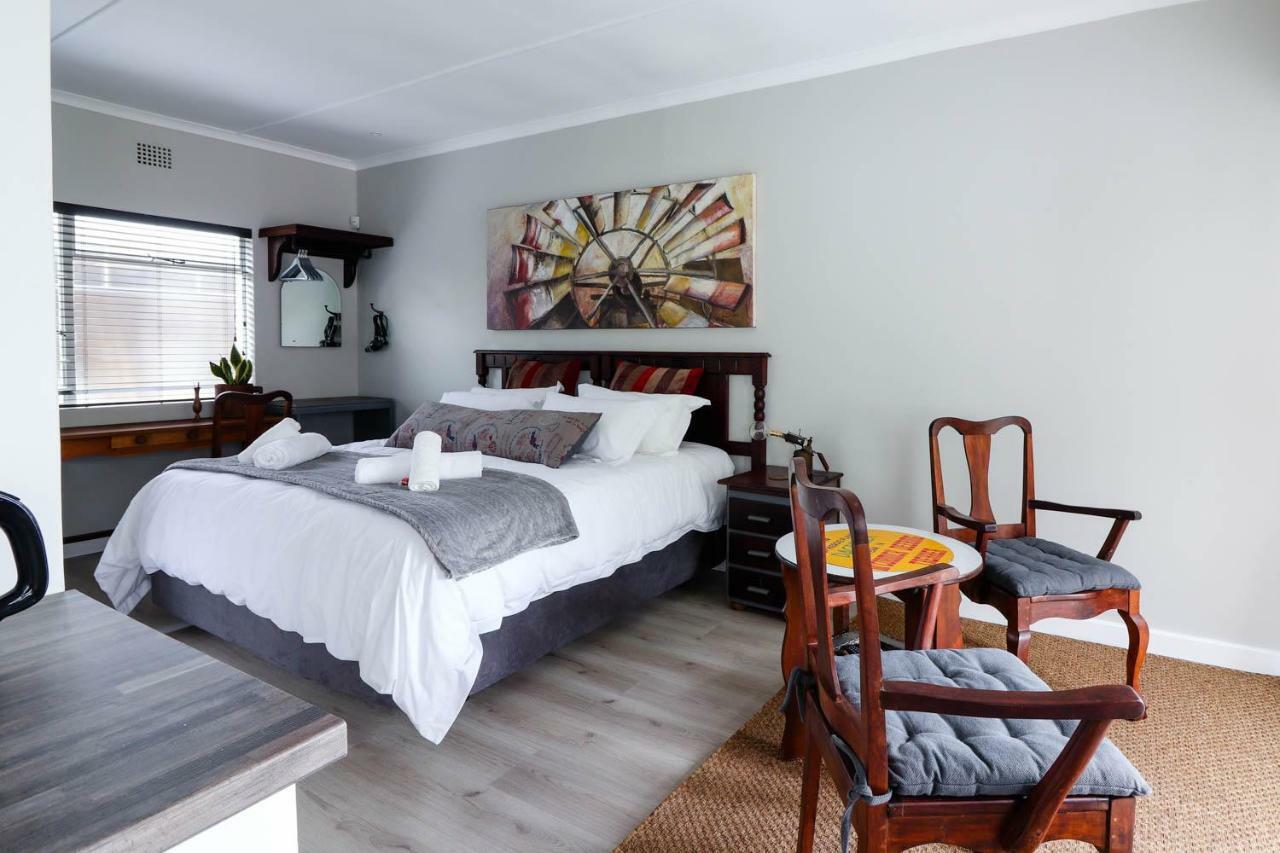 Arbour1 Guesthouse George Bagian luar foto