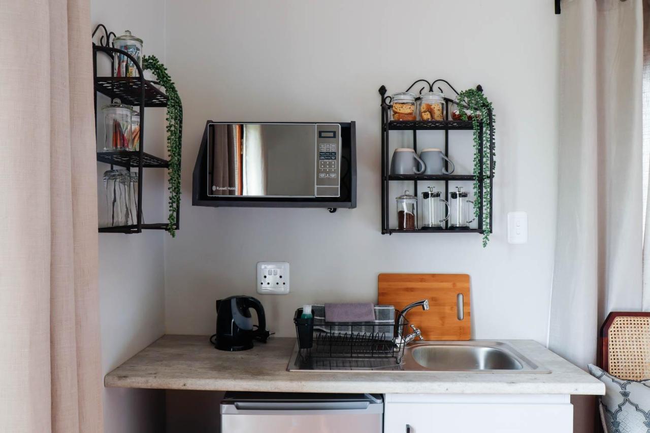 Arbour1 Guesthouse George Bagian luar foto